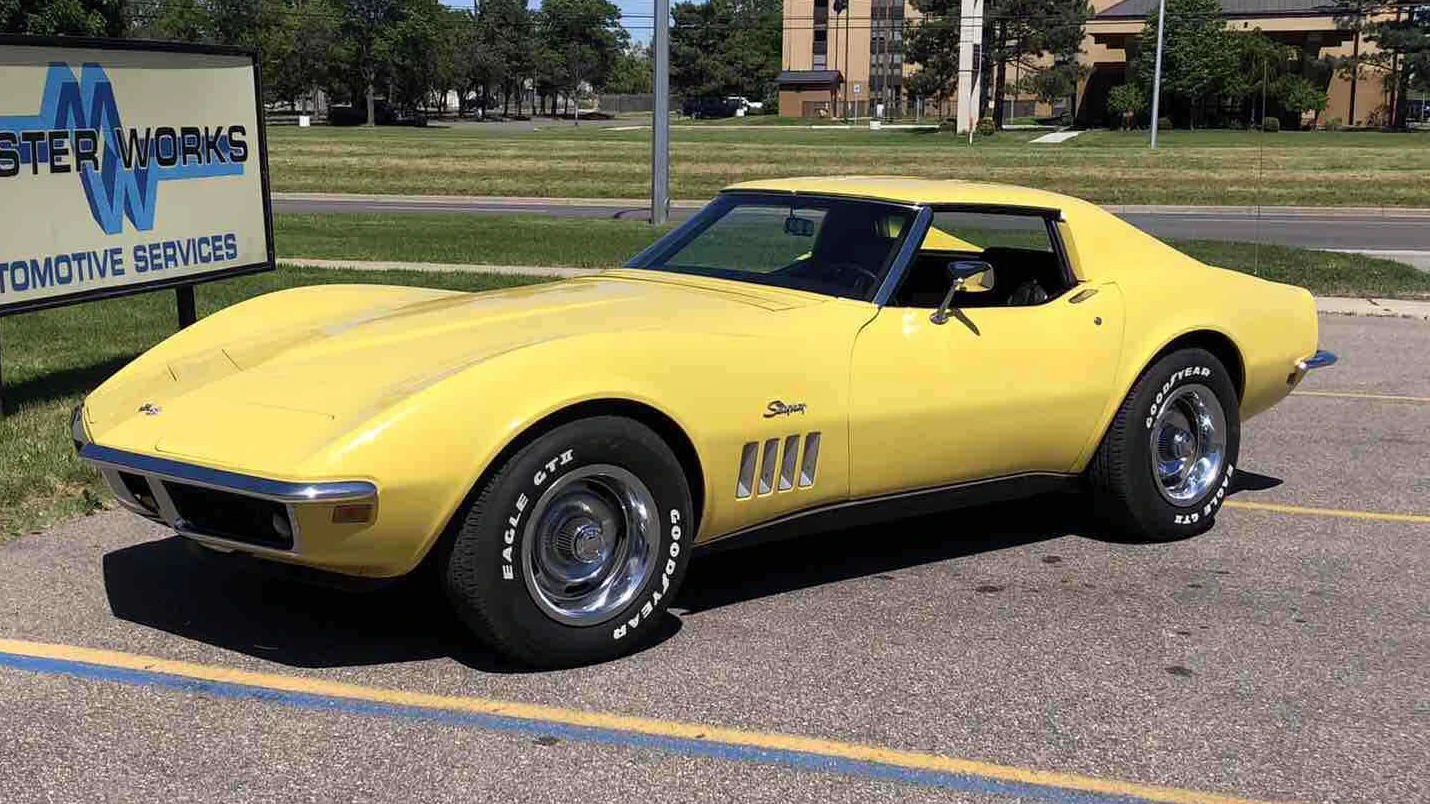 Corvette Generations/C3/C3 1968 Yellow.webp